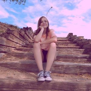 Meet your Posher, Téa